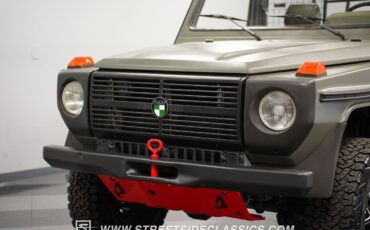 Mercedes-Benz-230GE-1995-SUV-19