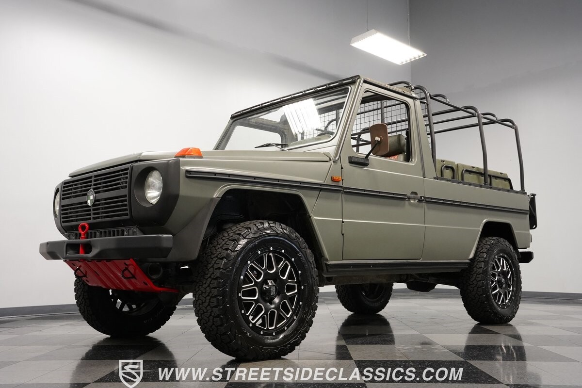 Mercedes-Benz-230GE-1995-SUV-21
