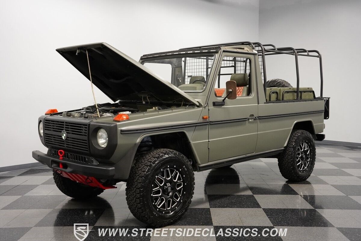 Mercedes-Benz-230GE-1995-SUV-31