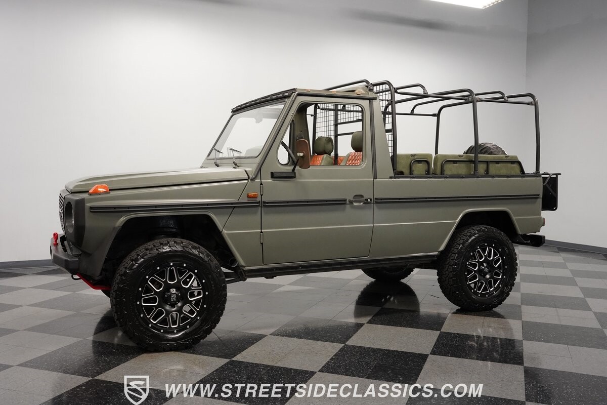 Mercedes-Benz-230GE-1995-SUV-6