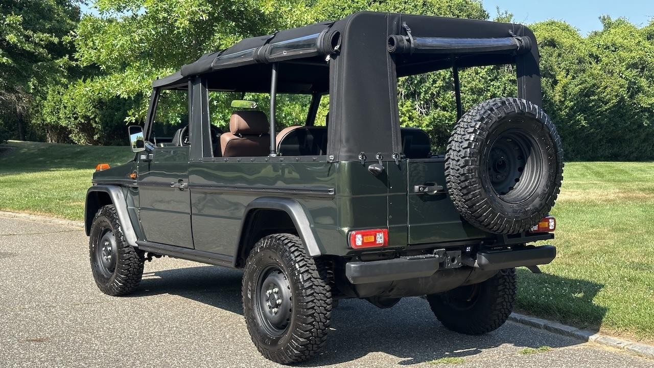Mercedes-Benz-240GD-1987-11