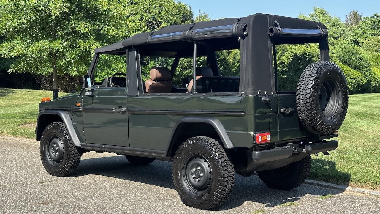Mercedes-Benz-240GD-1987-12