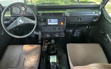 Mercedes-Benz-240GD-1987-21