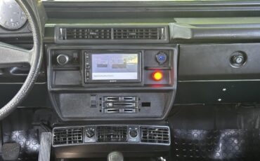 Mercedes-Benz-240GD-1987-23