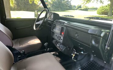 Mercedes-Benz-240GD-1987-29