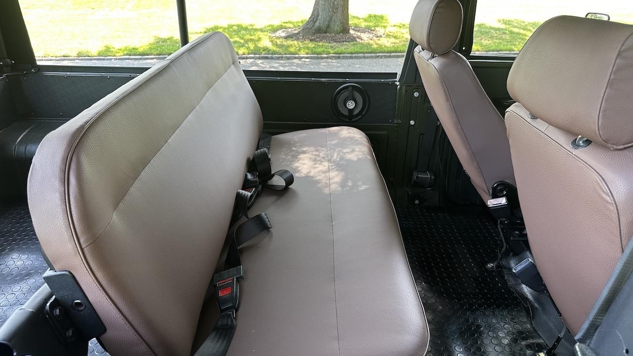 Mercedes-Benz-240GD-1987-32