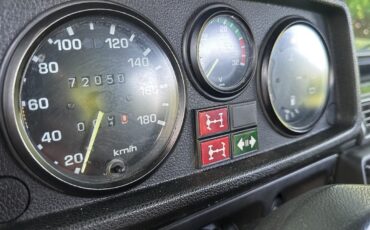 Mercedes-Benz-240GD-1987-36