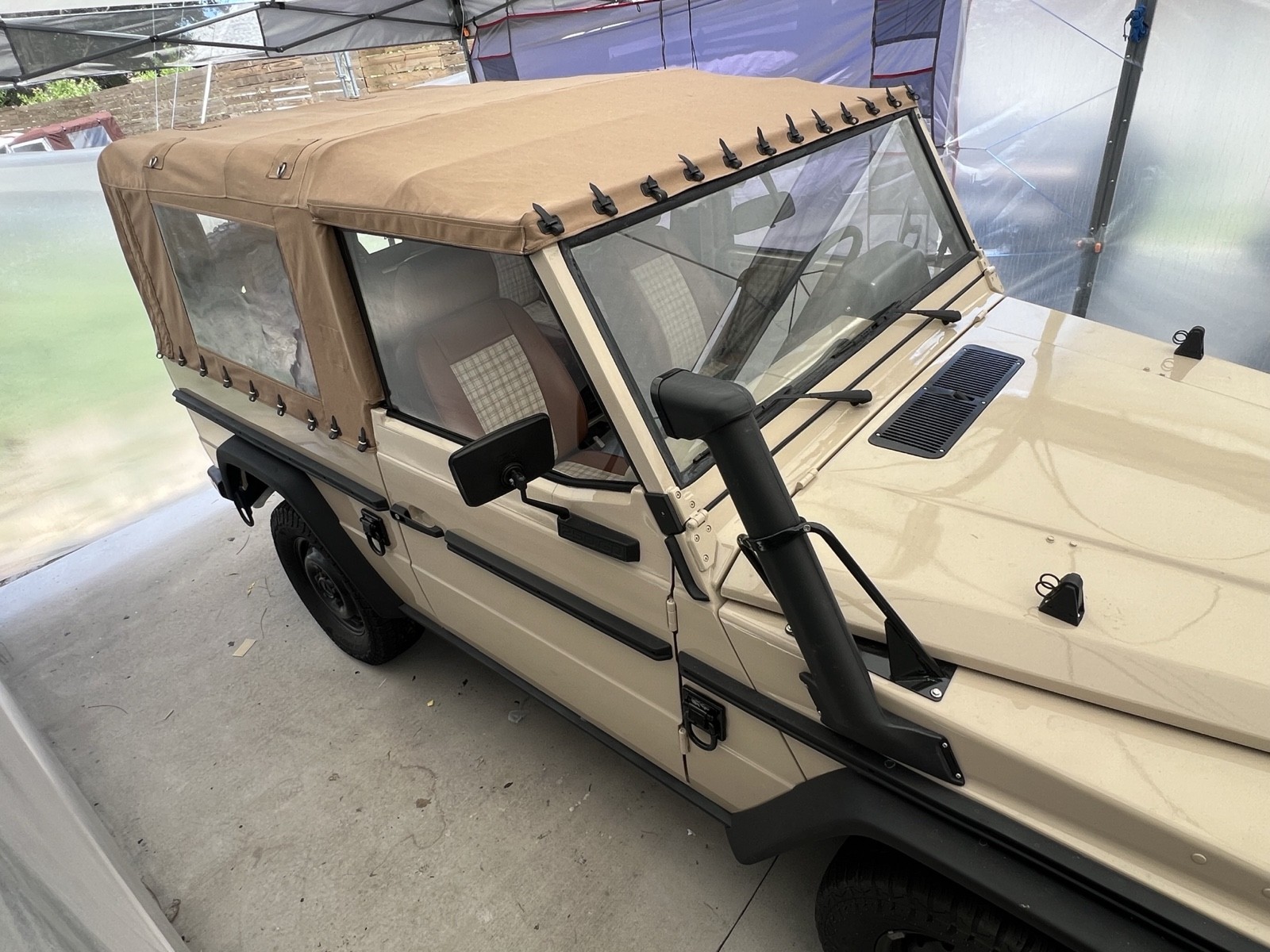 Mercedes-Benz-250-1992-15