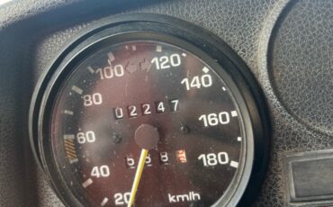 Mercedes-Benz-250-1992-26