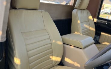 Mercedes-Benz-250-1992-31