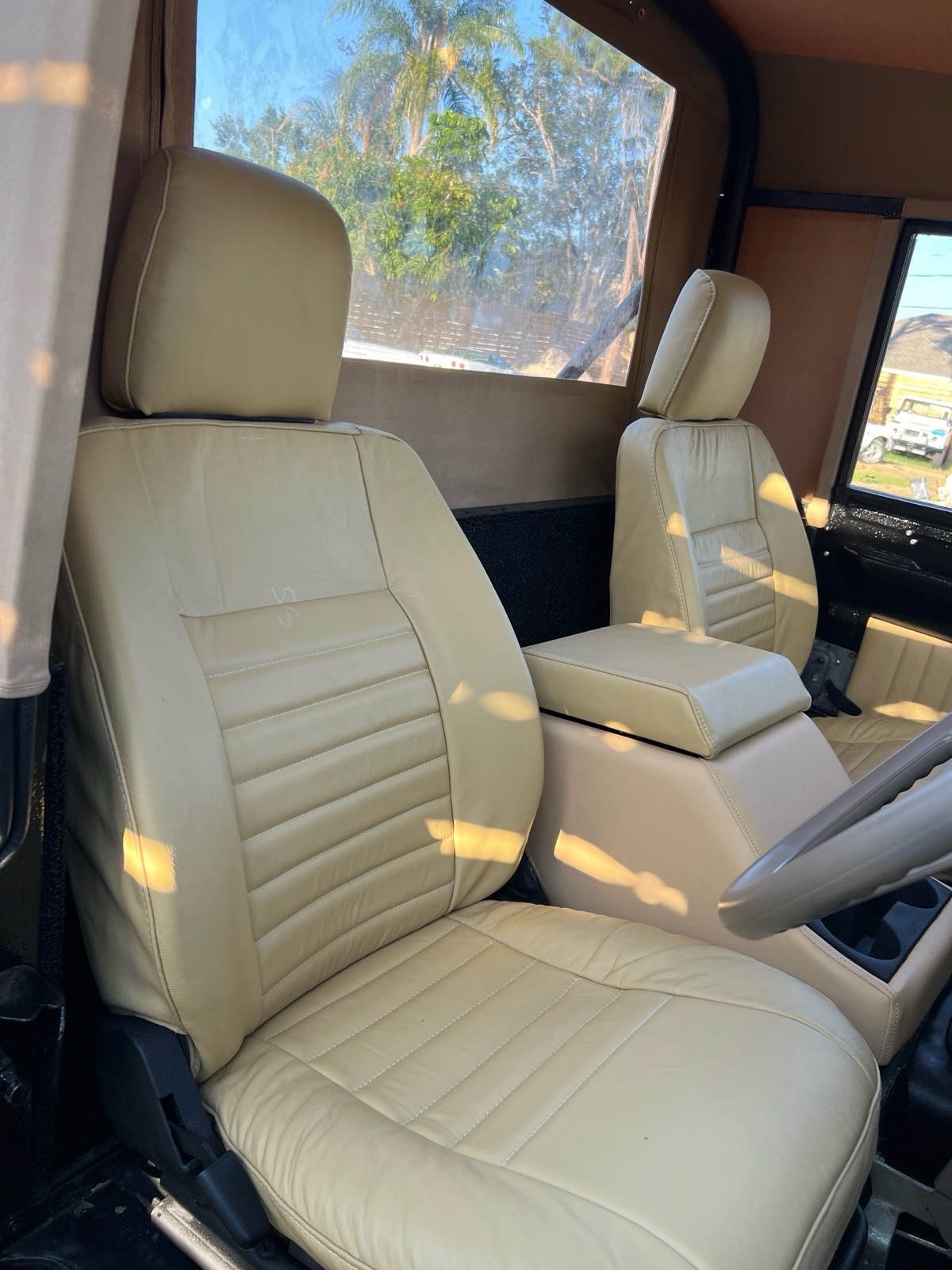 Mercedes-Benz-250-1992-31