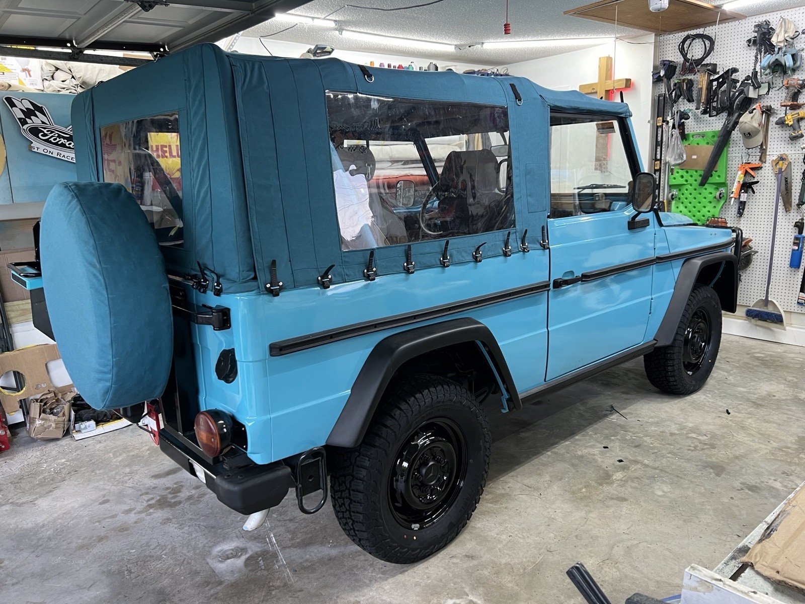 Mercedes-Benz-250-1992-5