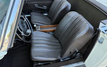 Mercedes-Benz-280-SL-1968-11