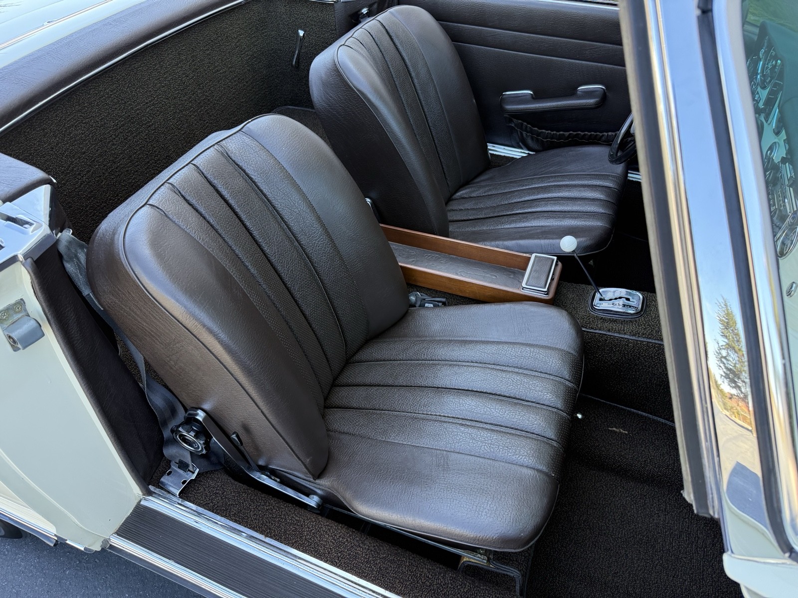 Mercedes-Benz-280-SL-1968-13
