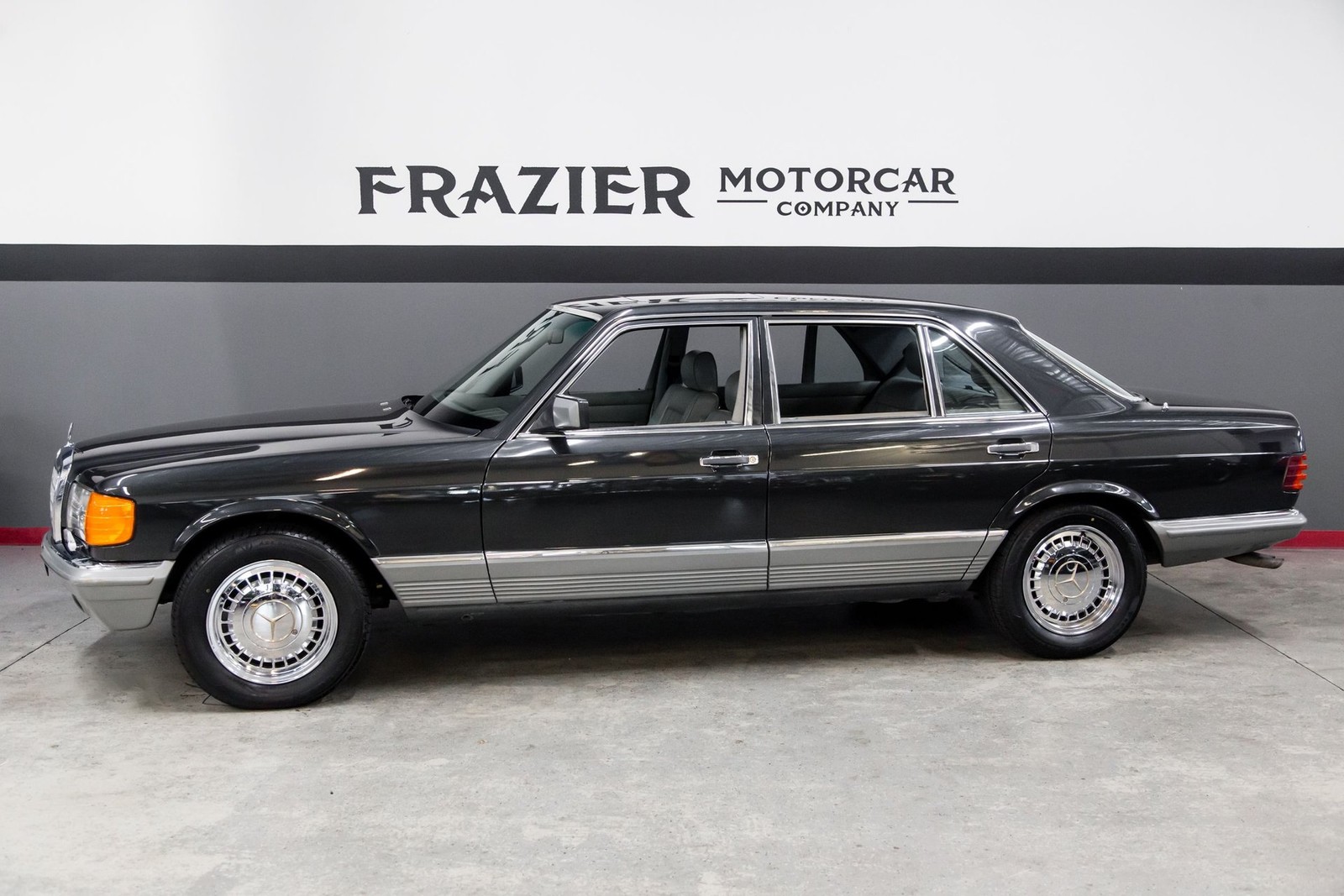 Mercedes-Benz 280SEL 1985