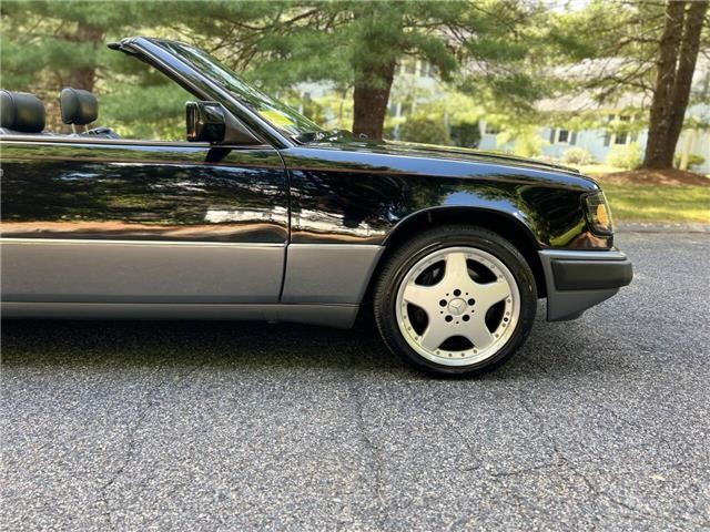 Mercedes-Benz-300-CE-Cabriolet-1993-10