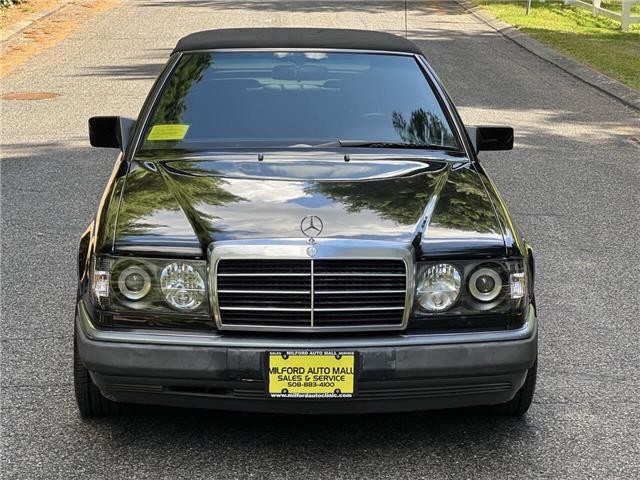 Mercedes-Benz-300-CE-Cabriolet-1993-13
