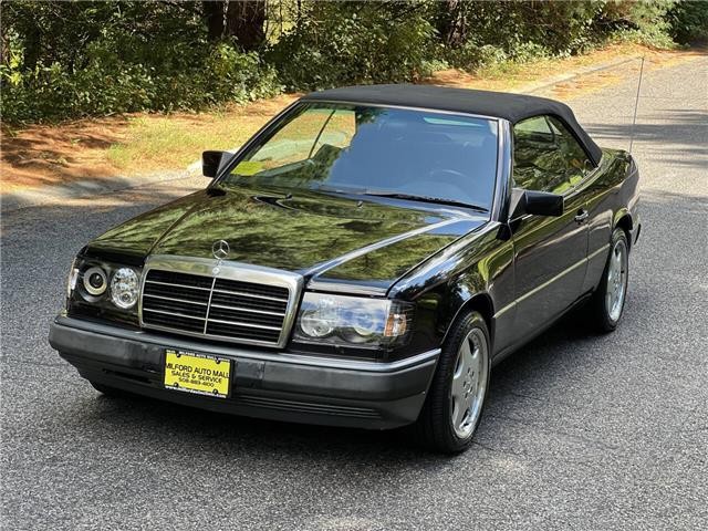 Mercedes-Benz-300-CE-Cabriolet-1993-14