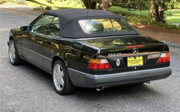 Mercedes-Benz-300-CE-Cabriolet-1993-15