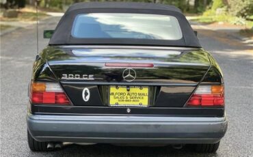 Mercedes-Benz-300-CE-Cabriolet-1993-16