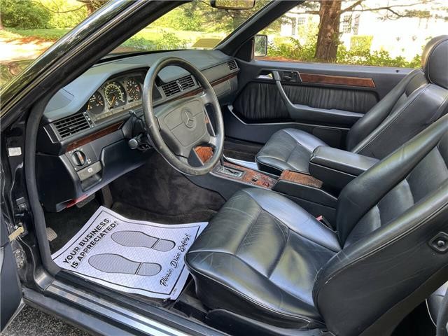 Mercedes-Benz-300-CE-Cabriolet-1993-20