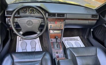 Mercedes-Benz-300-CE-Cabriolet-1993-24