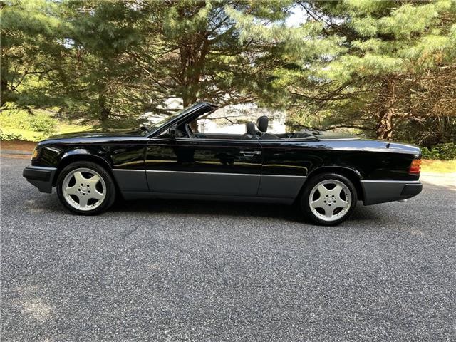 Mercedes-Benz-300-CE-Cabriolet-1993-3