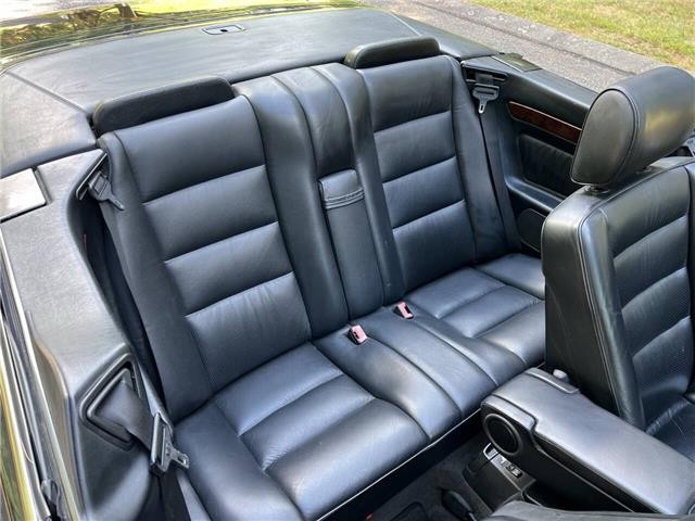 Mercedes-Benz-300-CE-Cabriolet-1993-32
