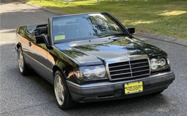 Mercedes-Benz-300-CE-Cabriolet-1993