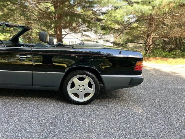 Mercedes-Benz-300-CE-Cabriolet-1993-5