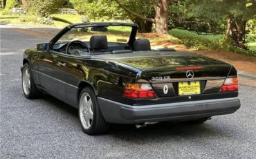 Mercedes-Benz-300-CE-Cabriolet-1993-6