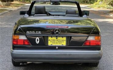 Mercedes-Benz-300-CE-Cabriolet-1993-7
