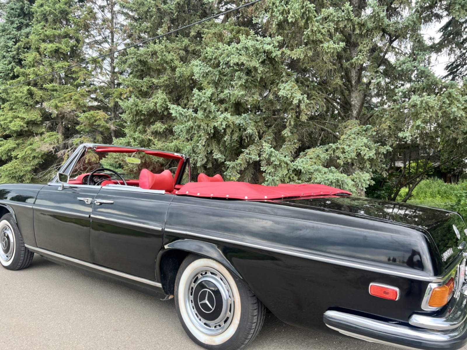 Mercedes-Benz-300-Series-1972-Convertible-1