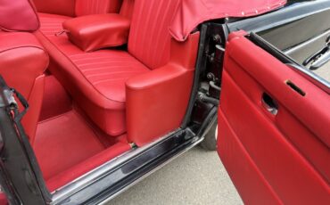 Mercedes-Benz-300-Series-1972-Convertible-13