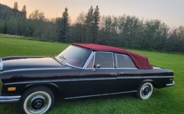 Mercedes-Benz-300-Series-1972-Convertible-15