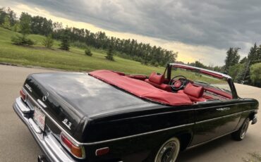 Mercedes-Benz-300-Series-1972-Convertible-2
