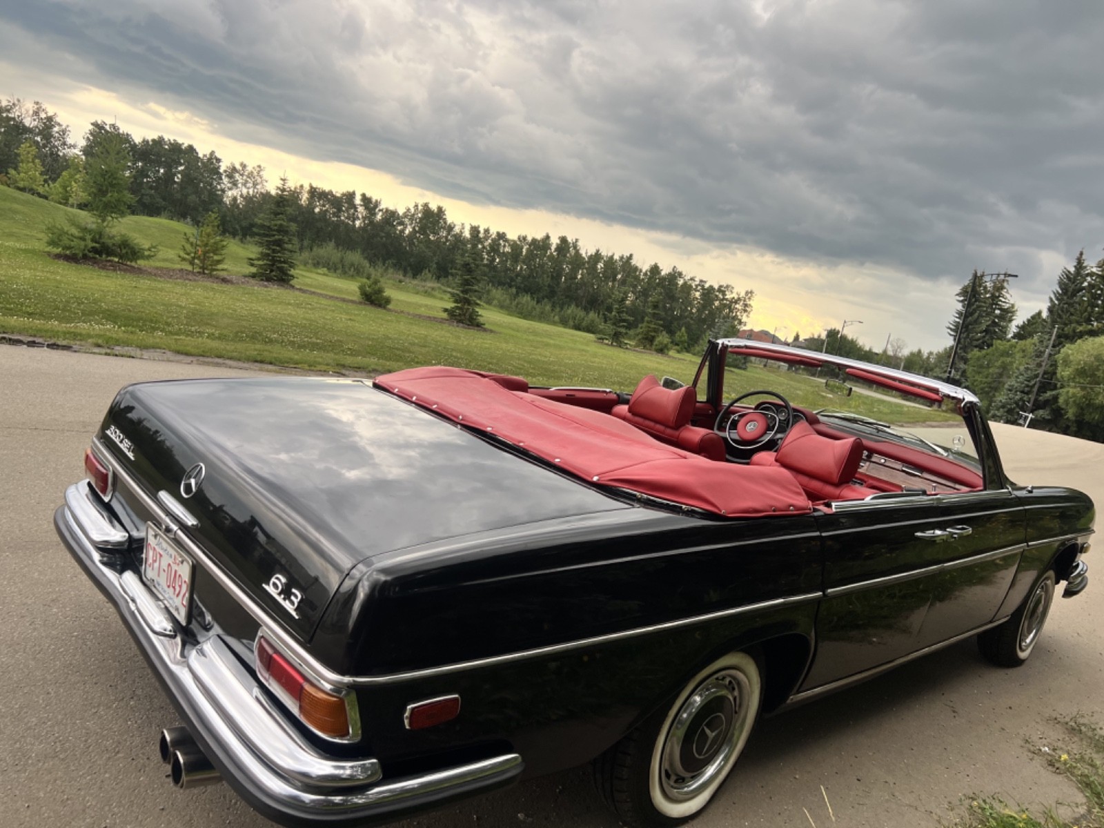 Mercedes-Benz-300-Series-1972-Convertible-2