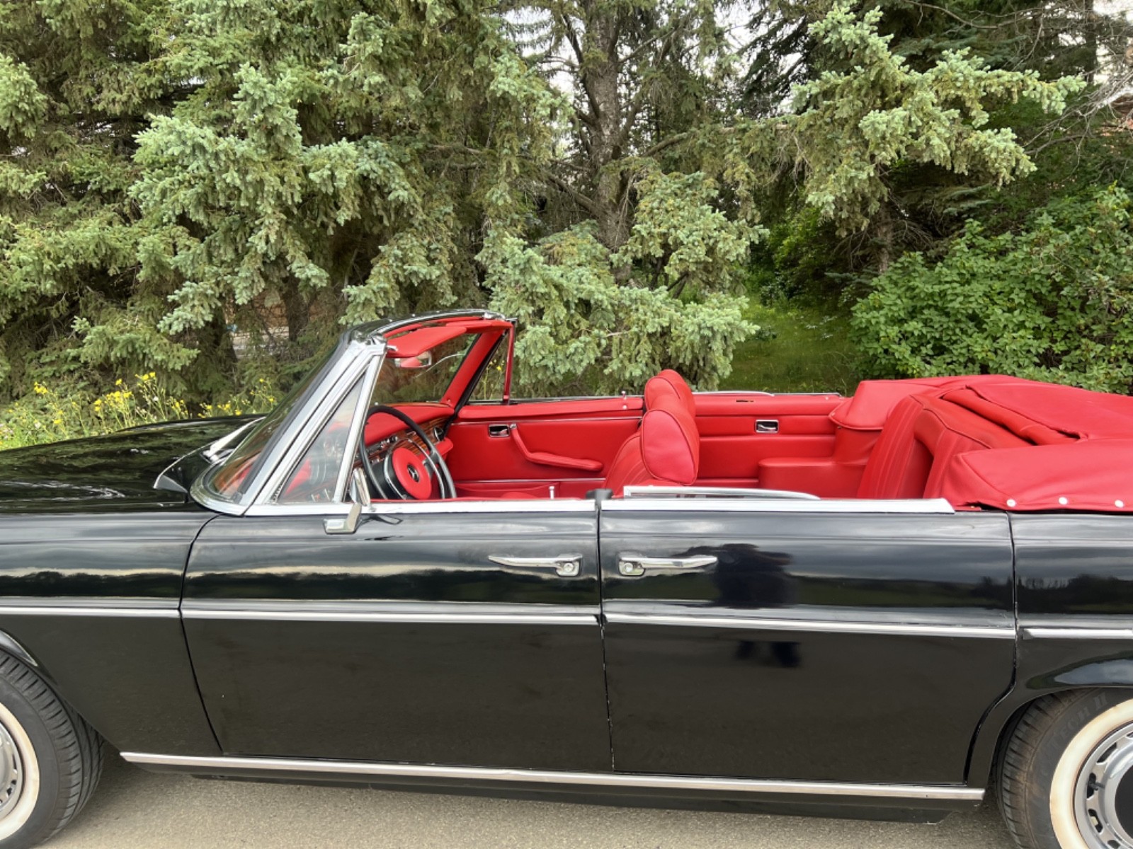 Mercedes-Benz 300-Series 1972 Convertible