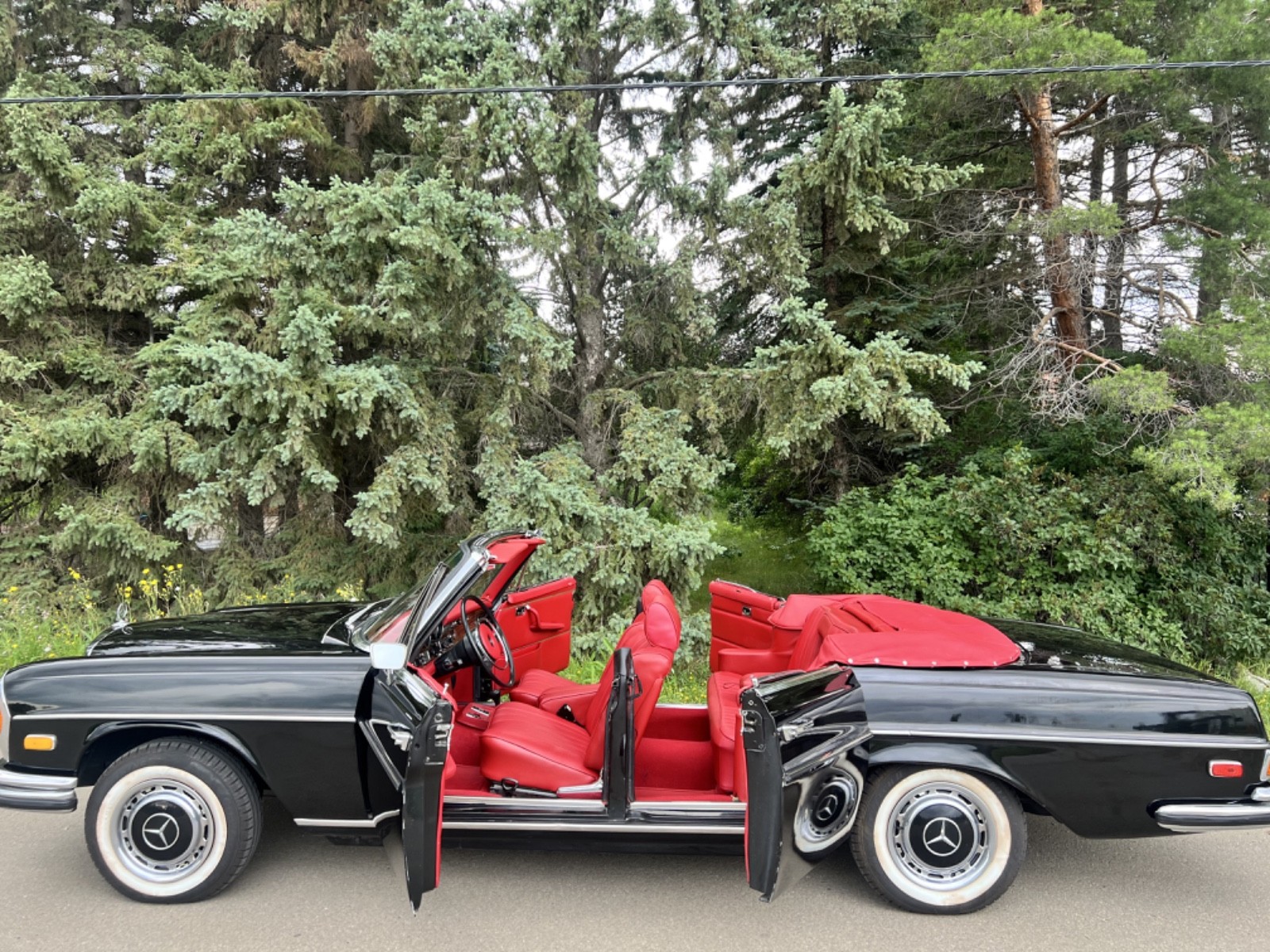 Mercedes-Benz-300-Series-1972-Convertible-4