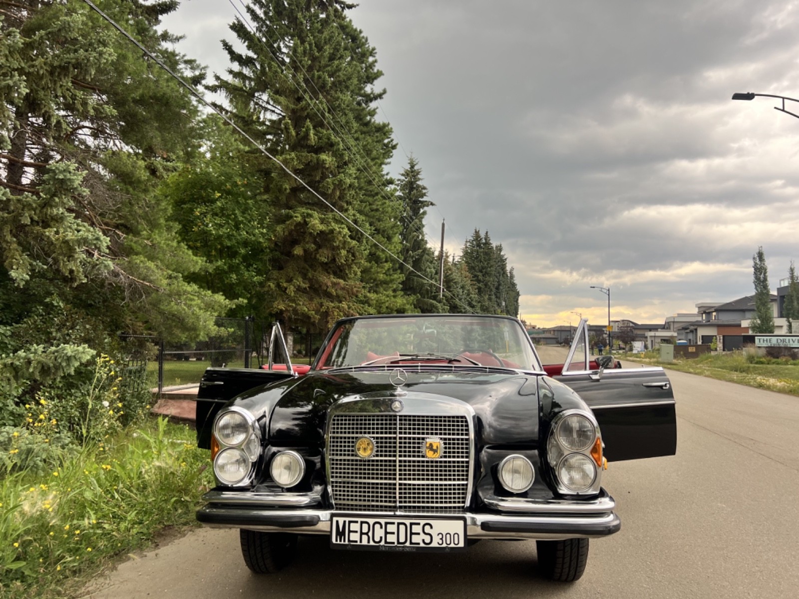 Mercedes-Benz-300-Series-1972-Convertible-8