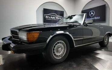 Mercedes-Benz-300-Series-1982-Convertible-15