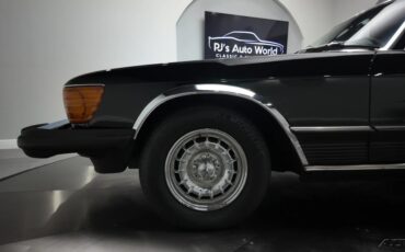 Mercedes-Benz-300-Series-1982-Convertible-16