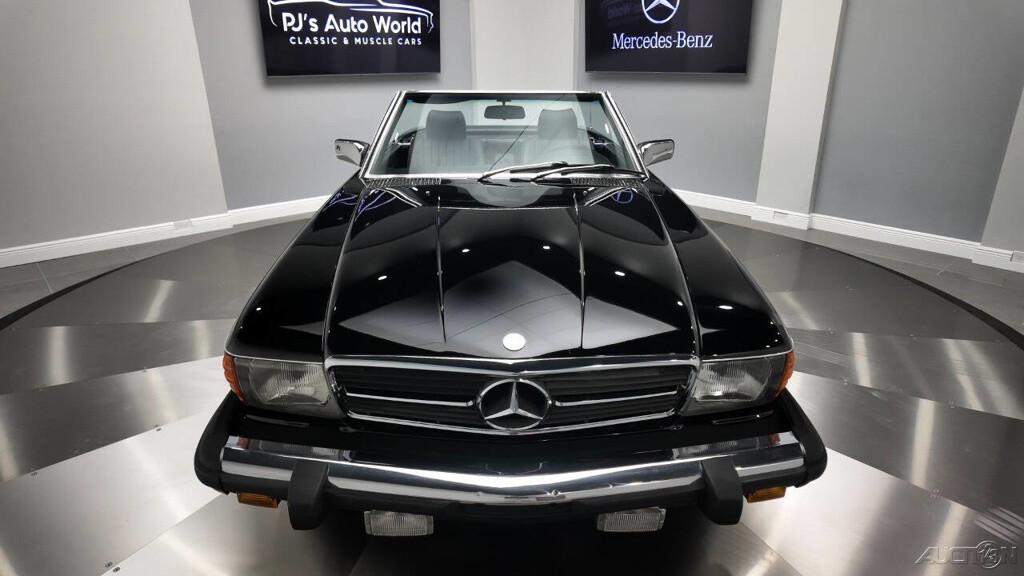 Mercedes-Benz-300-Series-1982-Convertible-8