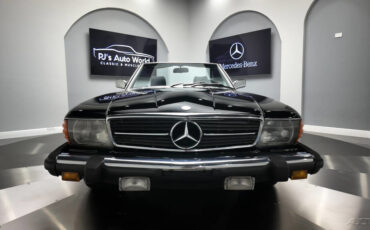 Mercedes-Benz-300-Series-1982-Convertible-9