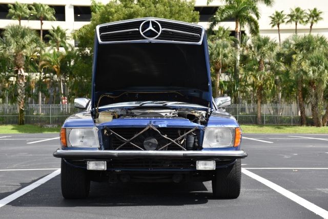 Mercedes-Benz-300-Series-1983-Convertible-17