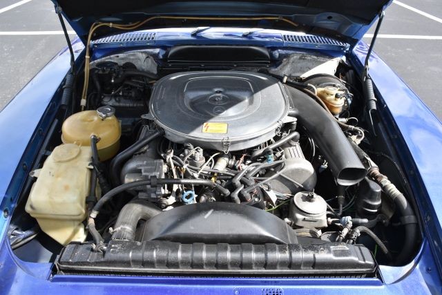 Mercedes-Benz-300-Series-1983-Convertible-18