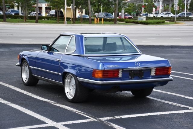Mercedes-Benz-300-Series-1983-Convertible-26