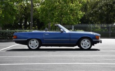 Mercedes-Benz-300-Series-1983-Convertible-4