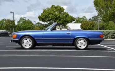 Mercedes-Benz-300-Series-1983-Convertible-5
