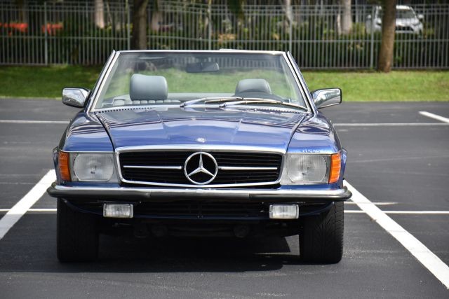 Mercedes-Benz-300-Series-1983-Convertible-6